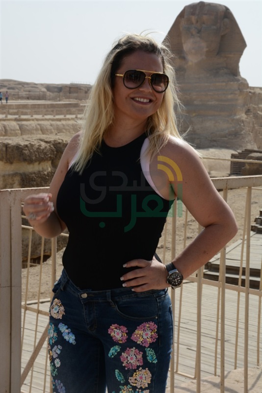 بالصور.. عائلة "رونالدو" مع كامل أبو علي في زيارة سياحية للأهرامات بالصور.. عائلة "رونالدو" مع كامل أبو علي في زيارة سياحية للأهرامات