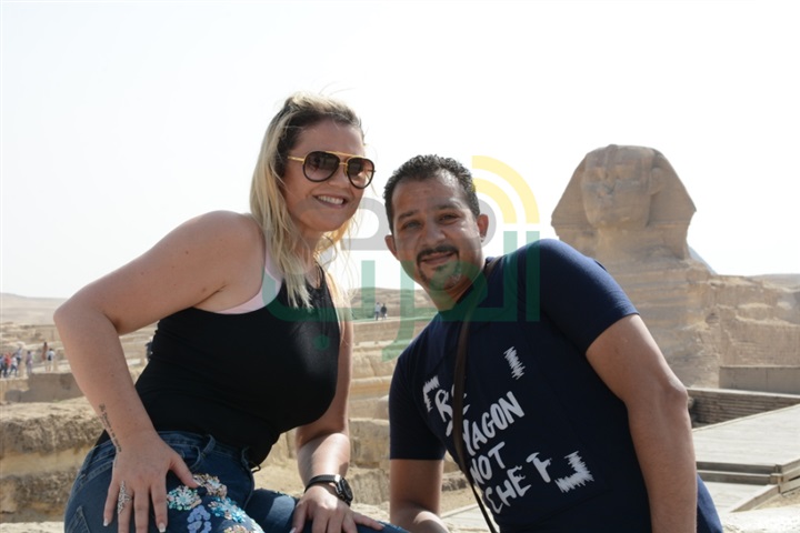 بالصور.. عائلة "رونالدو" مع كامل أبو علي في زيارة سياحية للأهرامات بالصور.. عائلة "رونالدو" مع كامل أبو علي في زيارة سياحية للأهرامات