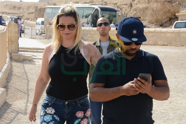 بالصور.. عائلة "رونالدو" مع كامل أبو علي في زيارة سياحية للأهرامات بالصور.. عائلة "رونالدو" مع كامل أبو علي في زيارة سياحية للأهرامات