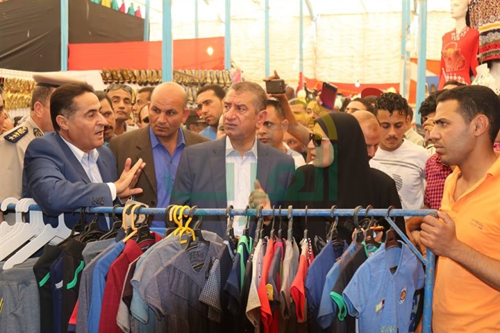 بالفيديو والصور.. محافظ كفر الشيخ يفتتح معرض "أهلاً رمضان" بالحامول