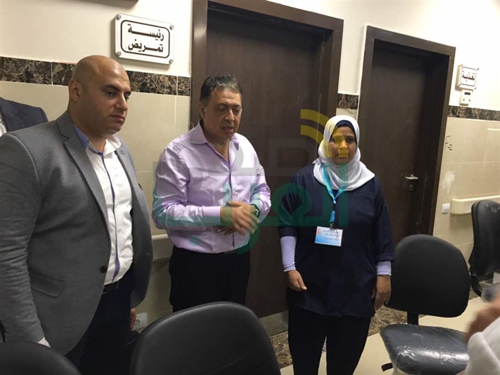 وزير الصحة يتفقد التجهيزات النهائية لمستشفي أرمنت بالأقصر