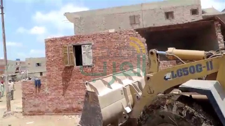 بالصور.. أمن كفر الشيخ يعلن الحرب علي المعتدين ويزيل 65 حالة تعدٍ علي أملاك الدولة