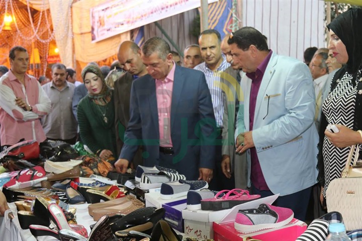 بالفيديو والصور.. محافظ كفرالشيخ يفتتح معرض" أهلاً رمضان " بدسوق .. وتخفيضات 20% علي السلع
