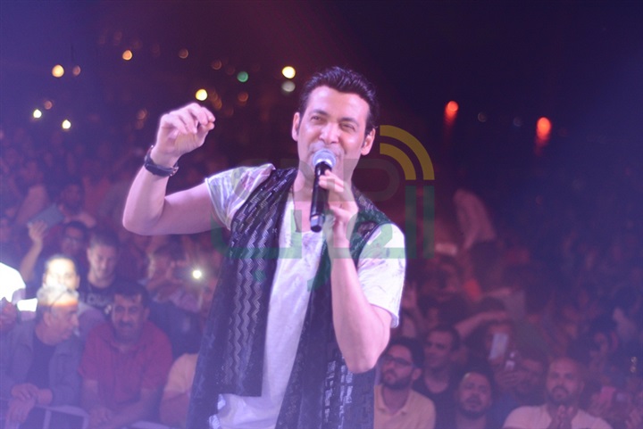 بالصور.. سعد الصغير يبدأ حفلات صيف طابا هايتس بالصور.. سعد الصغير يبدأ حفلات صيف طابا هايتس