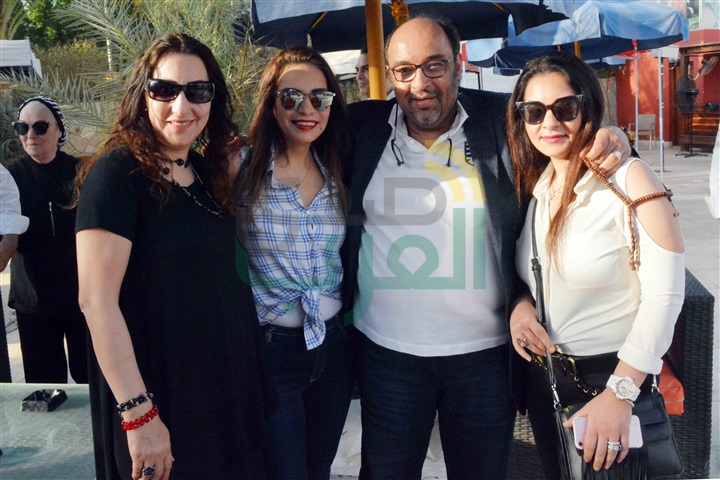 بالصور.. "إيساف و"غرام" يشعلان صيف "بيوت باي" بالصور.. "إيساف و"غرام" يشعلان صيف "بيوت باي"