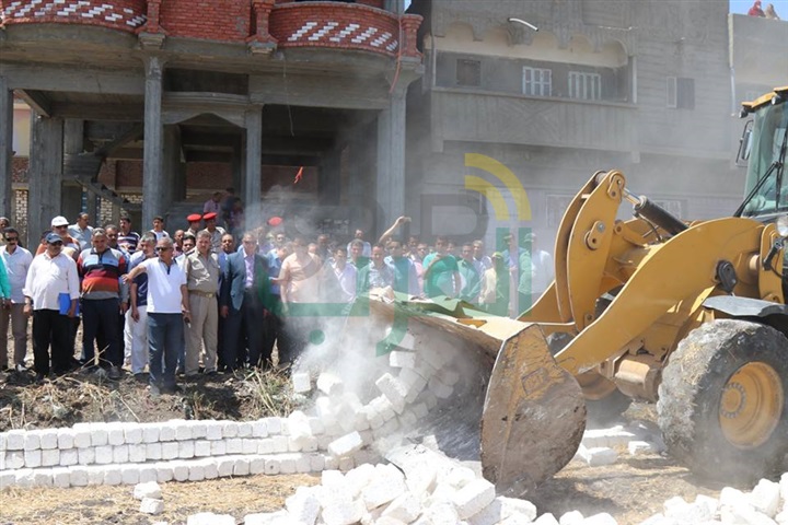 بالفيديو والصور.. محافظ كفرالشيخ يستعيد حق الشعب .. ويسترد 76 فداناً من أملاك الدولة