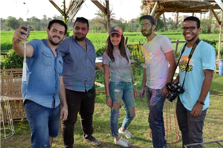 بالصور.. بالألوان والرسم مي عمر تلعب في يوم ترفيهي لمكافحه سرطان الثدي بالصور.. بالألوان والرسم مي عمر تلعب في يوم ترفيهي لمكافحه سرطان الثدي