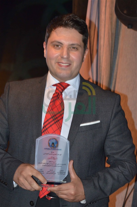 بالصور.. تكريم نجوم الفن ورجال الدولة بمهرجان العربي للتميز الإعلامي بساحة دار الاْوبرا المصرية بالصور.. تكريم نجوم الفن ورجال الدولة بمهرجان العربي للتميز الإعلامي بساحة دار الاْوبرا المصرية