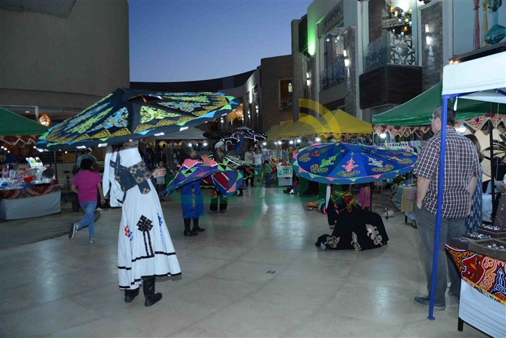 بالصور.. بازار" رمضان جانا بالخير ملانا" بحضور "سيدات المجتمع" بالصور.. بازار" رمضان جانا بالخير ملانا" بحضور "سيدات المجتمع"