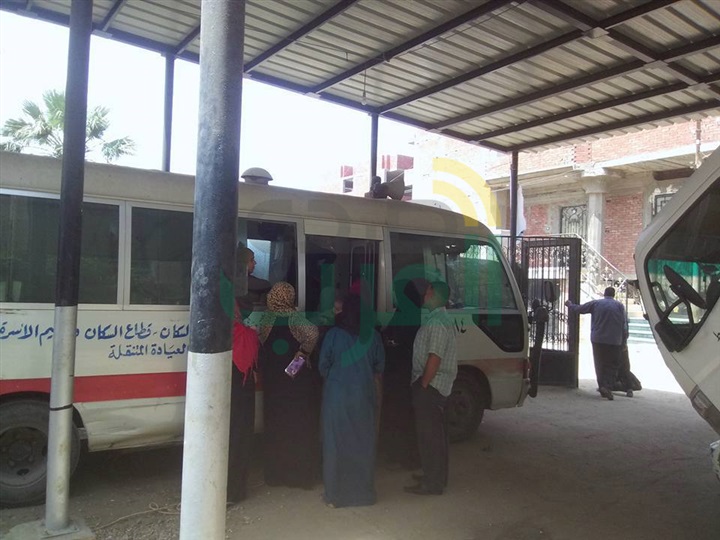 بالصور.. الكشف على 1100 حالة فى قافلة طبية بطوخ