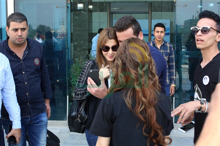بالصور.. كواليس وصول نانسي عجرم للقاهرة استعدادًا لمؤتمر ألبومها بالصور.. كواليس وصول نانسي عجرم للقاهرة استعدادًا لمؤتمر ألبومها