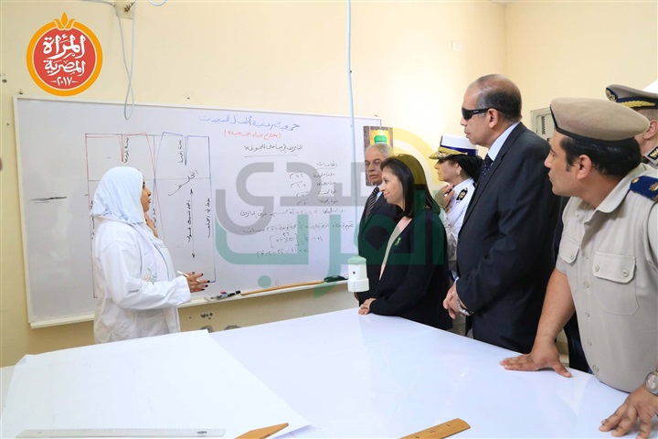 مايا مرسى..  تشيد بفصول محو الأمية للسجينات بسجن القناطر