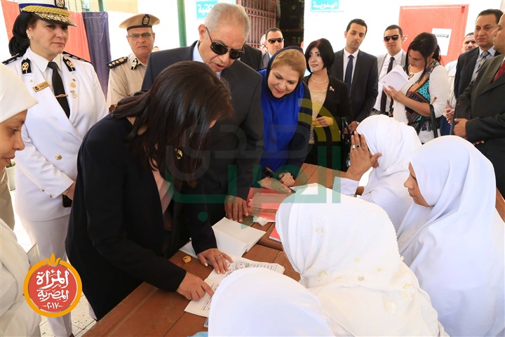 مايا مرسى..  تشيد بفصول محو الأمية للسجينات بسجن القناطر