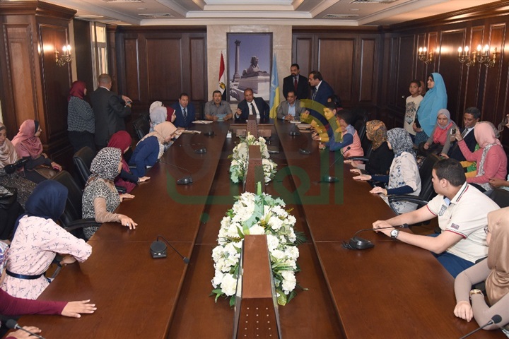 بالصور.. محافظ الإسكندرية يعتمد نتيجة الشهادة الإعدادية بنسبة نجاح 79.8  ٪