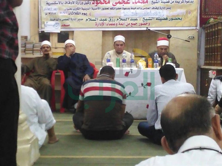 بالصور.. مساجد الإسكندرية تودع "شعبان" بحسن العمل