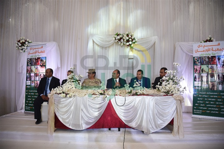 بالصور.. محافظ الإسكندرية يحضر حفل زفاف جماعي لـ ٢٥ عروسًا يتيمة