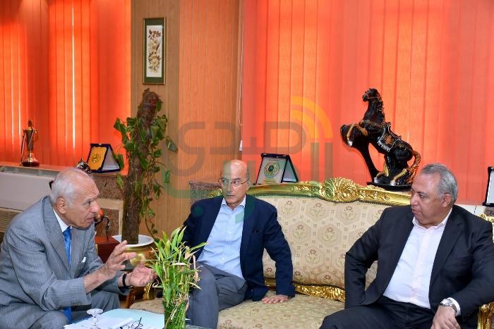 محافظ الشرقية يستقبل وفداً إيطالياً لبحث إمكانية إقامة مركز للتدريب المهني بالعاشر من رمضان