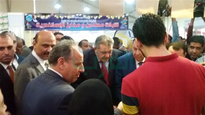 المحافظ و رئيس الغرفة يفتتحان معرض أهلا رمضان بالاسكندرية