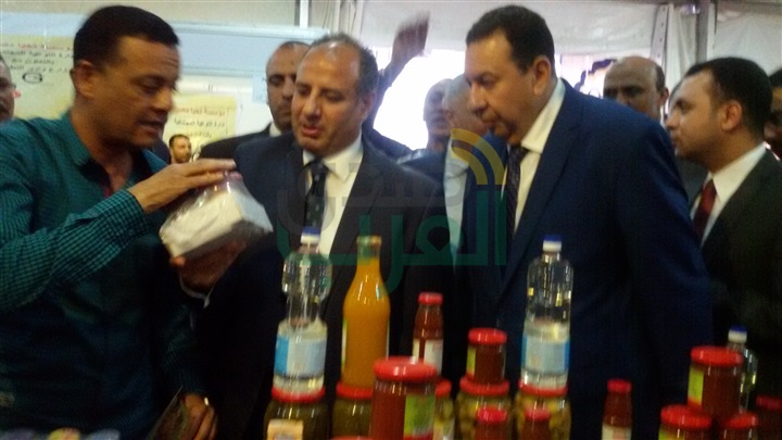 المحافظ و رئيس الغرفة يفتتحان معرض أهلا رمضان بالاسكندرية