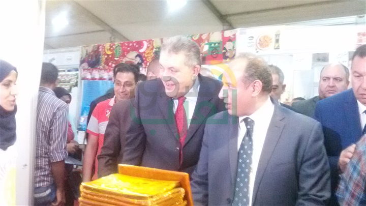 المحافظ و رئيس الغرفة يفتتحان معرض أهلا رمضان بالاسكندرية