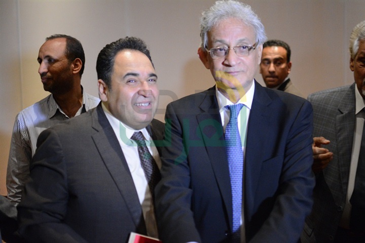 بالصور.. نجوم الفن والمجتمع بحفل توقيع كتاب "هيكل بلا حواجز" لعبدالله السناوي بالصور.. نجوم الفن والمجتمع بحفل توقيع كتاب "هيكل بلا حواجز" لعبدالله السناوي