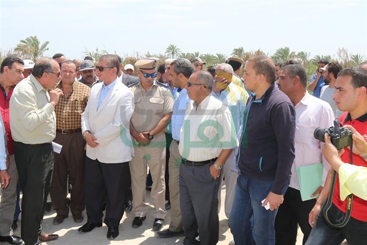 بالصور.. محافظ كفر الشيخ يقود حملة لإزالة التعديات على 417 فدانًا في البرلس