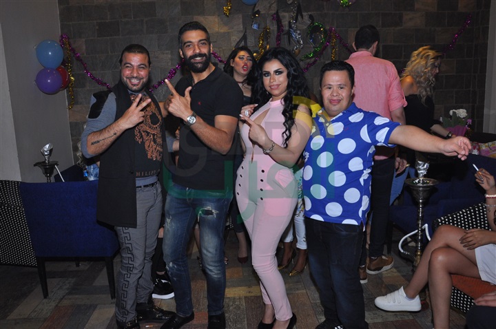 بالصور.. برديس تشعل عيد ميلاد إيمى طلبة فى حضور السبكى بالصور.. برديس تشعل عيد ميلاد إيمى طلبة فى حضور السبكى
