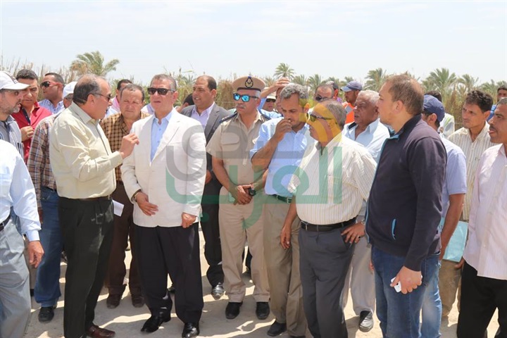 بالصور.. محافظ كفر الشيخ يقود حملة لإزالة التعديات على 417 فدانًا في البرلس
