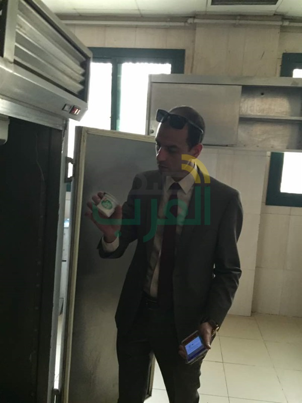 بالصور.. "كروت شحن وسلاح أبيض وفياجرا" بمستشفى حكومي