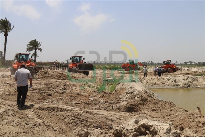 بالصور.. محافظ كفر الشيخ يقود حملة لإزالة التعديات على 417 فدانًا في البرلس