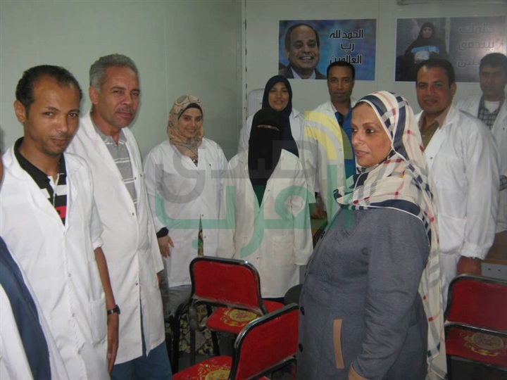 بالصور.. محافظ كفر الشيخ يتابع القوافل الطبية بالقرى لمكافحة فيروس "سى"