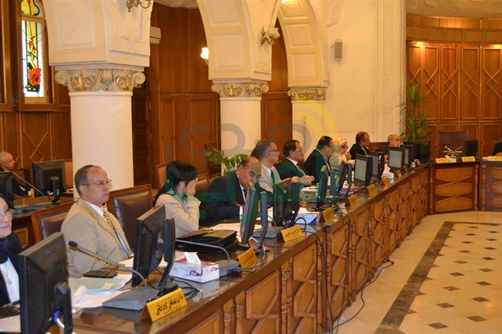 بالصور.. مجلس جامعة الإسكندرية يعزي رئيس الجمهورية في ضحايا حادث المنيا