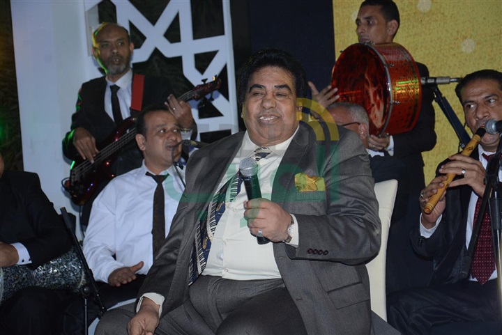 بالصور.. أحمد عدوية يشعل أولى حفلاته الرمضانية بـ "أفندينا" بالصور.. أحمد عدوية يشعل أولى حفلاته الرمضانية بـ "أفندينا"