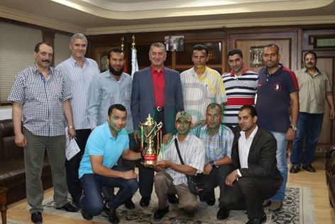 بالصور.. محافظ كفر الشيخ يُكرم الفائز بالمركز الثالث بدوري المصالح الحكومية