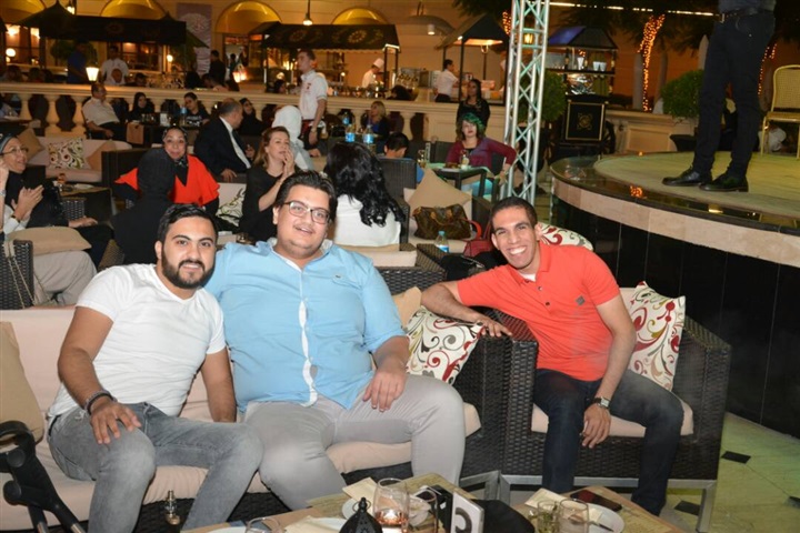 حسام حسنى يفتتح خيمة فندق السلام حسام حسنى يفتتح خيمة فندق السلام