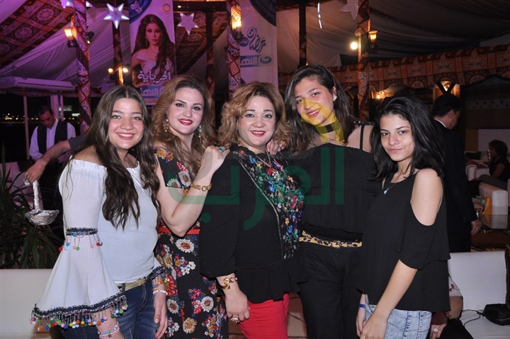 بالصور.. بوسى نجمه خيمه الخديوى فى سابع أيام السهرات الرمضانيه بالصور.. بوسى نجمه خيمه الخديوى فى سابع أيام السهرات الرمضانيه