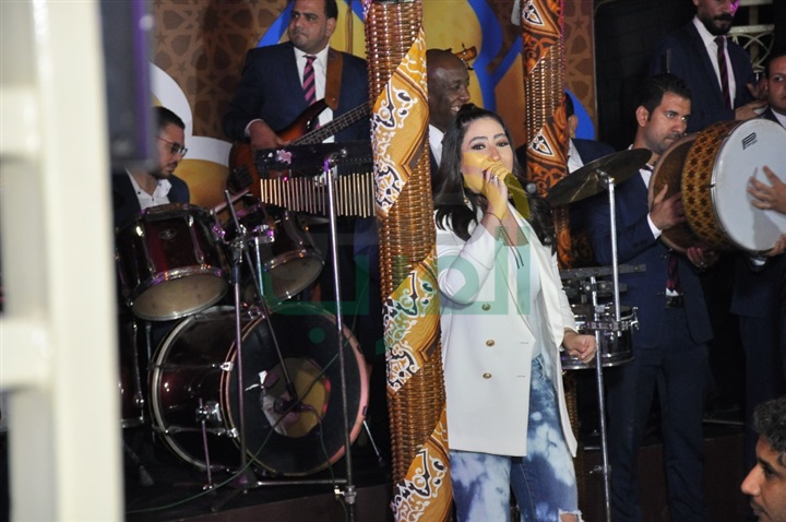 بالصور.. بوسى نجمه خيمه الخديوى فى سابع أيام السهرات الرمضانيه بالصور.. بوسى نجمه خيمه الخديوى فى سابع أيام السهرات الرمضانيه