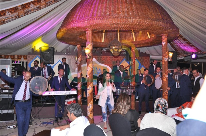 بالصور.. بوسى نجمه خيمه الخديوى فى سابع أيام السهرات الرمضانيه بالصور.. بوسى نجمه خيمه الخديوى فى سابع أيام السهرات الرمضانيه