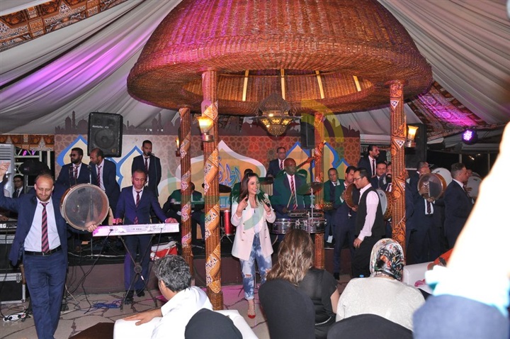 بالصور.. بوسى نجمه خيمه الخديوى فى سابع أيام السهرات الرمضانيه بالصور.. بوسى نجمه خيمه الخديوى فى سابع أيام السهرات الرمضانيه