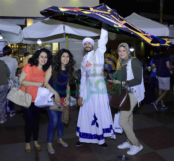 بازار "رمضانك معانا إحنا أحلى" بحضور سيدات المجتمع بازار "رمضانك معانا إحنا أحلى" بحضور سيدات المجتمع