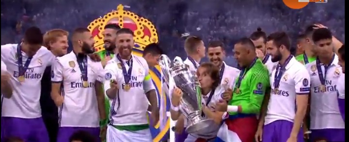 ريال مدريد يسحق اليوفى ويتوج باللقب الأوروبى الـ 12 في تاريخه ريال مدريد يسحق اليوفى ويتوج باللقب الأوروبى الـ 12 في تاريخه