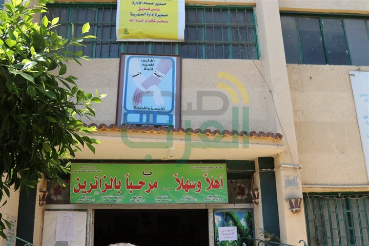بالفيديو والصور.. محافظ كفر الشيخ يطمئن على سير امتحانات الثانوية