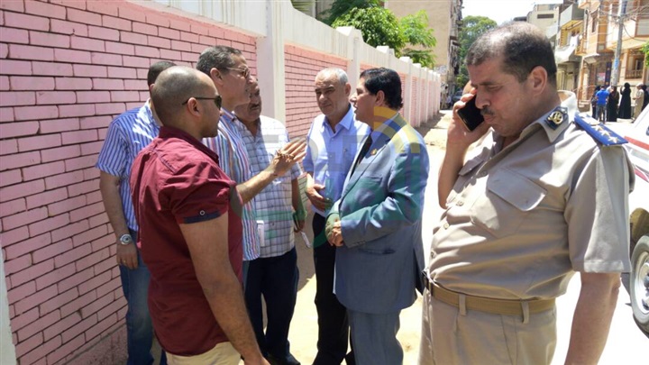 بالصور.. وكيل تعليم كفر الشيخ يتفقد لجان امتحانات الثانوية في بيلا