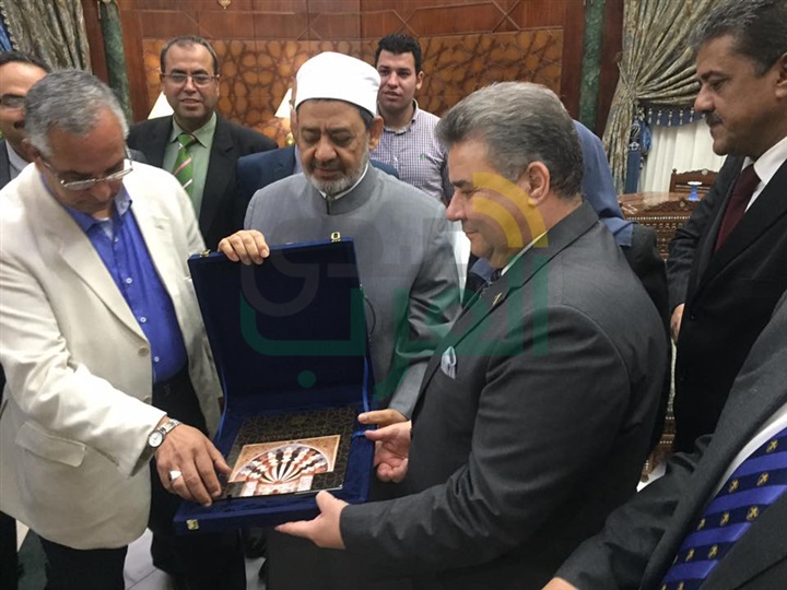 بنها أول جامعة مصرية فى مشيخة الأزهر..الإمام الاكبر أشكر دعم جامعة بنها للازهر فى رسالته للحفاظ على الاسلام