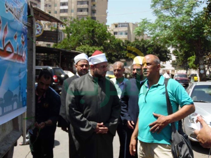 بالصور: أوقاف الإسكندرية توزِّع 1500 "شنطة رمضانية" على فقراء الثغر