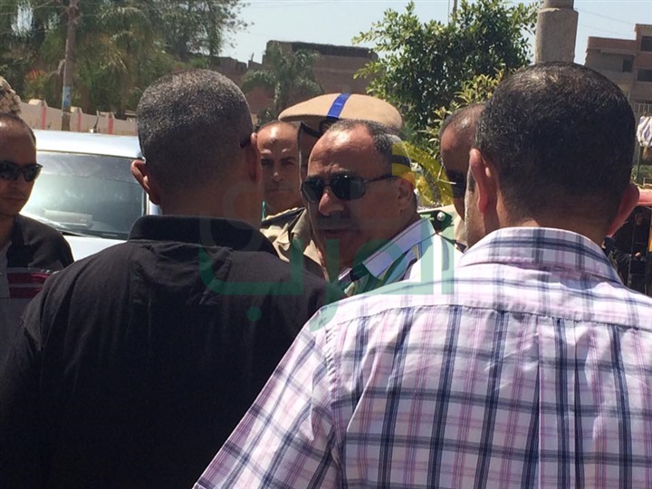بعد شائعة الإقتحام.. القيادات الأمنية بكفر الشيخ تزور لجنة الثانوية ببيلا