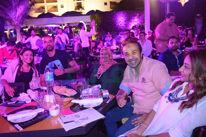 بالصور.. "الليثي" يتألق في أقوى السهرات الرمضانية بخيمة "رمضانا" بالصور.. "الليثي" يتألق في أقوى السهرات الرمضانية بخيمة "رمضانا"