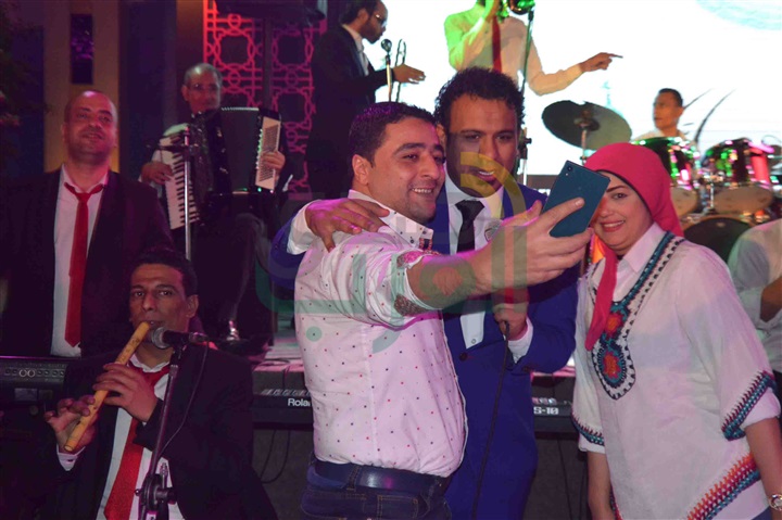 بالصور.. "الليثي" يتألق في أقوى السهرات الرمضانية بخيمة "رمضانا" بالصور.. "الليثي" يتألق في أقوى السهرات الرمضانية بخيمة "رمضانا"