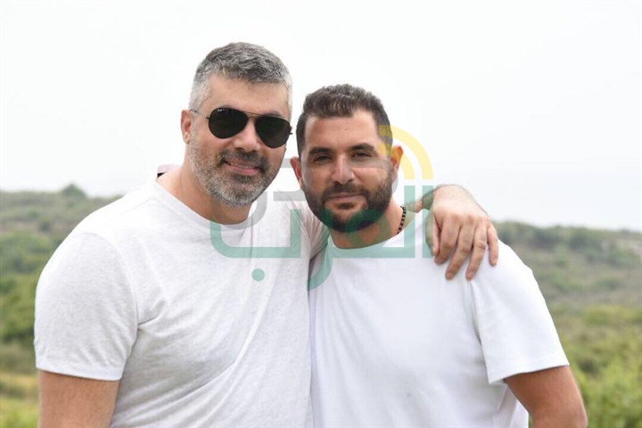 بالصور.. كواليس كليب فارس كرم الجديد "منمنم" بالصور.. كواليس كليب فارس كرم الجديد "منمنم"