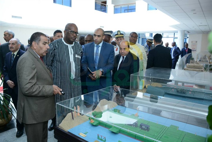 بالصور.. رئيس بوركينا فاسو يزور مصنع 200 الحربي